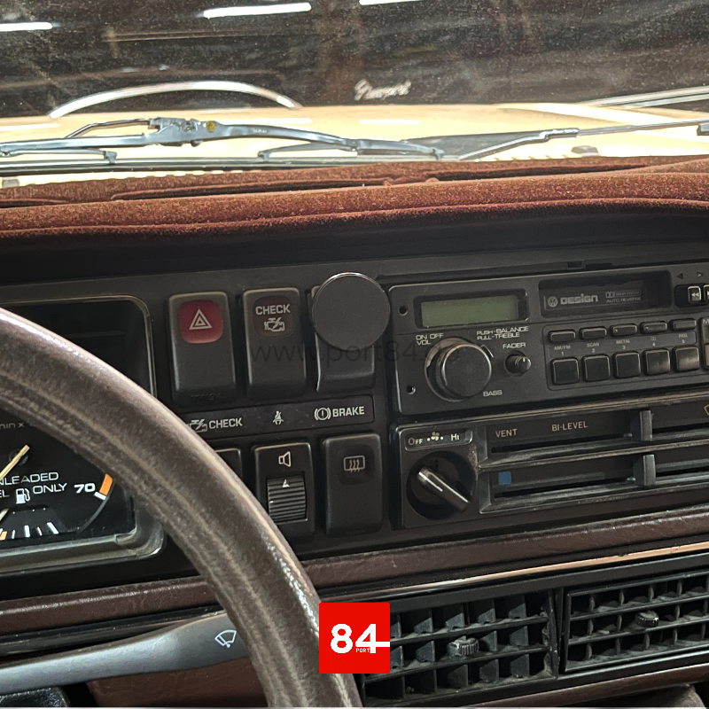 VW Golf / Jetta II magnetische Handyhalterung Armaturenbrett
PORT84